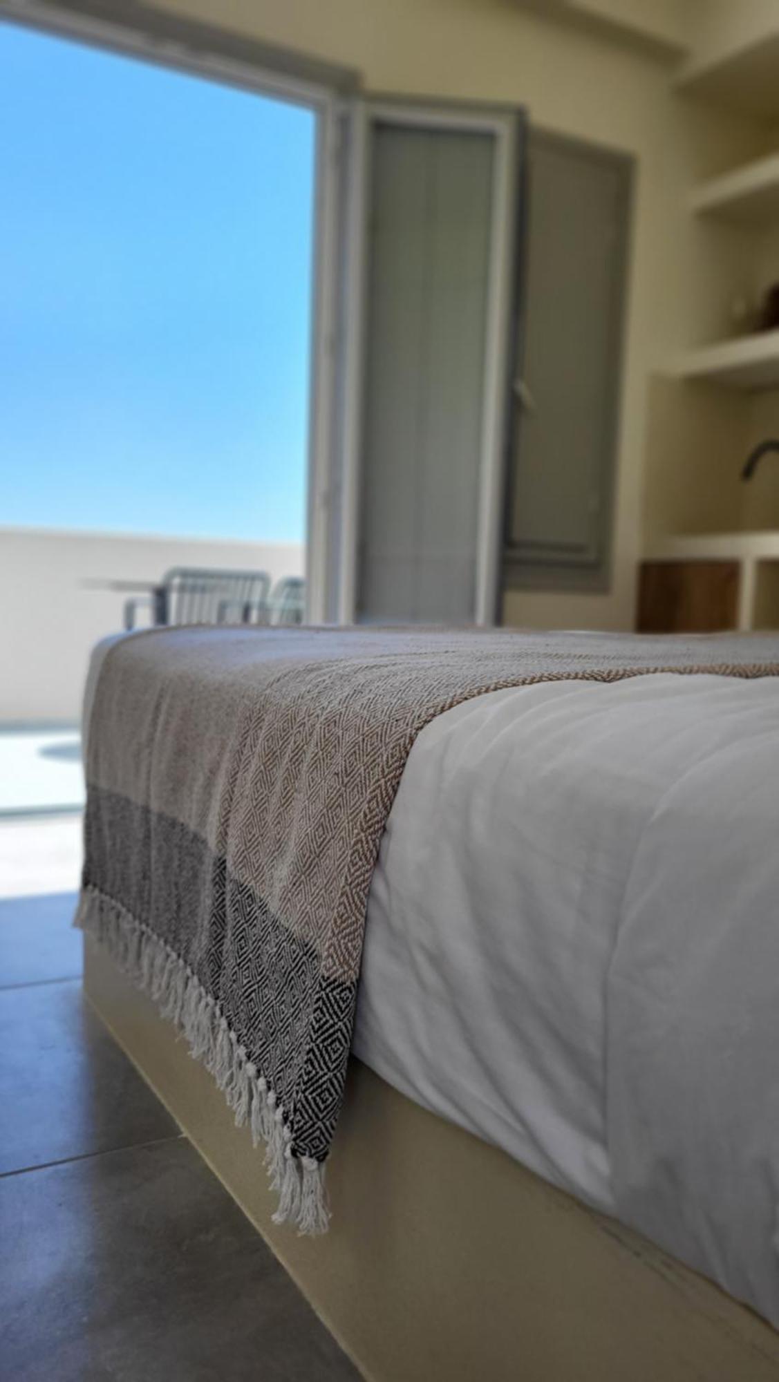 Maeva Suites Santorini Pyrgos Kallistis Exterior photo
