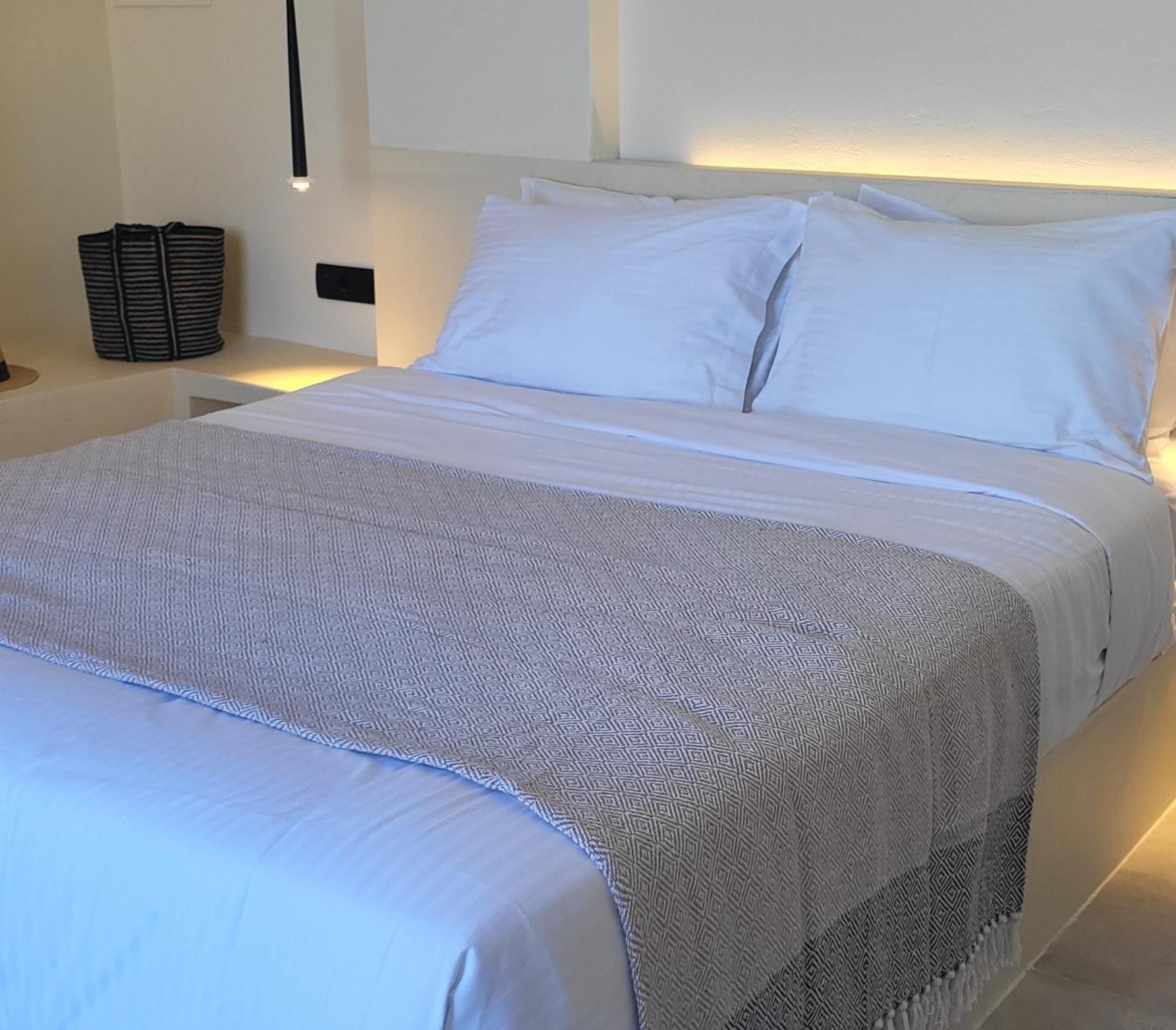 Maeva Suites Santorini Pyrgos Kallistis Exterior photo