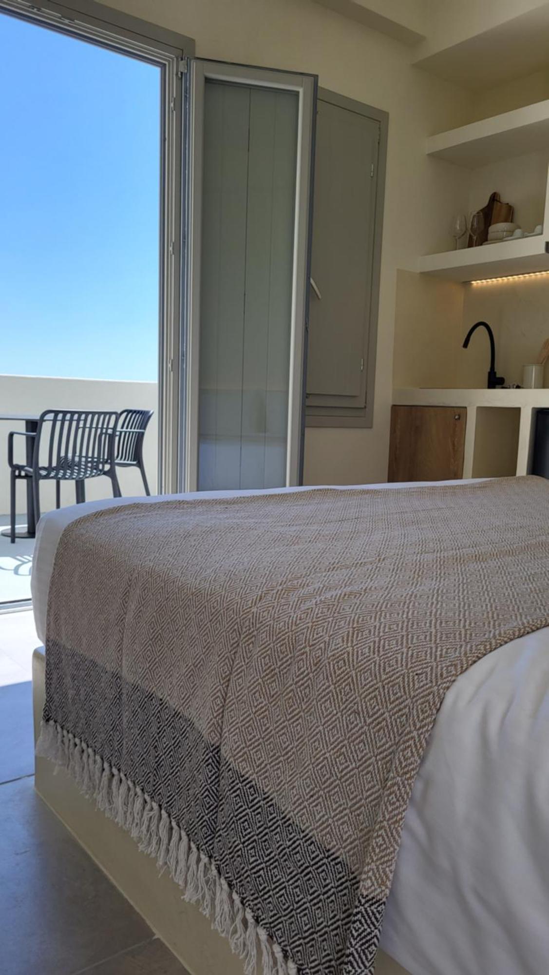 Maeva Suites Santorini Pyrgos Kallistis Exterior photo
