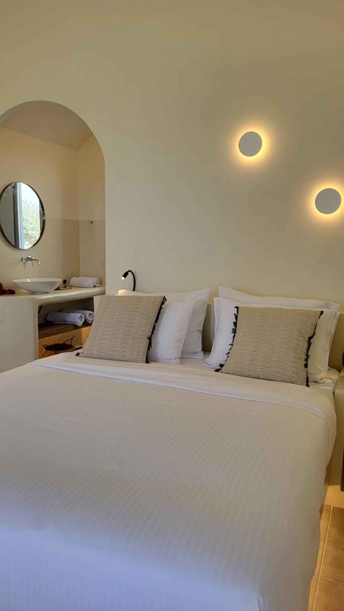 Maeva Suites Santorini Pyrgos Kallistis Exterior photo