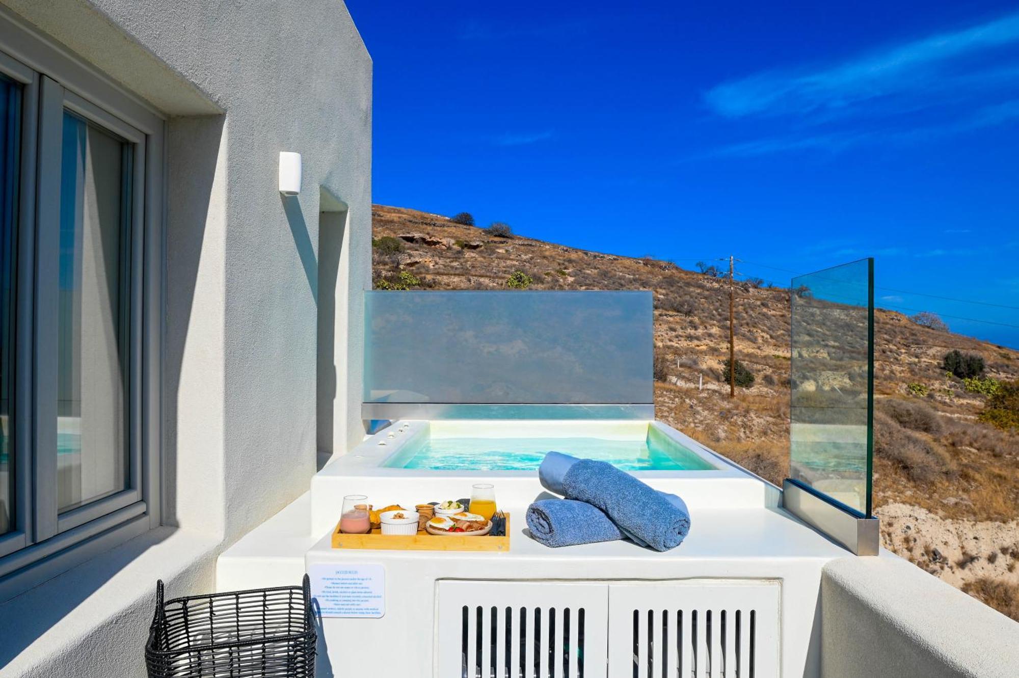 Maeva Suites Santorini Pyrgos Kallistis Exterior photo