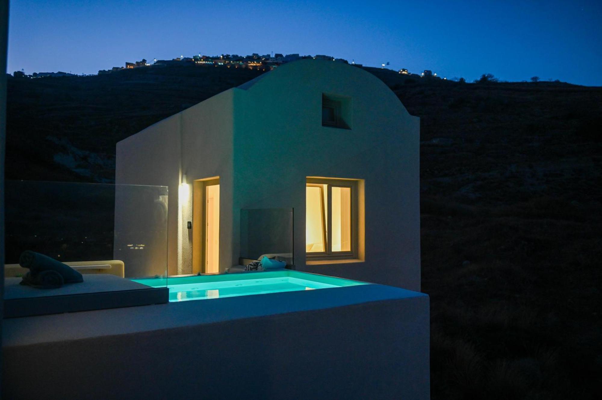 Maeva Suites Santorini Pyrgos Kallistis Exterior photo